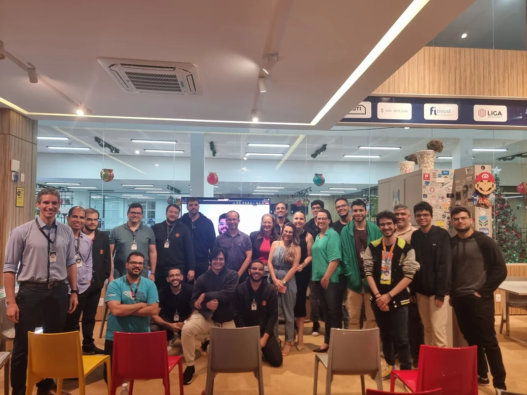Equipe da Strategi no encontro de fim de ano, no coworking
