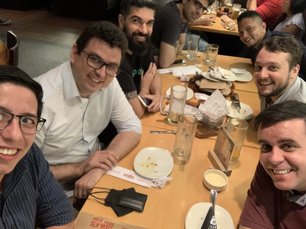 Time da Strategi em jantar de equipe